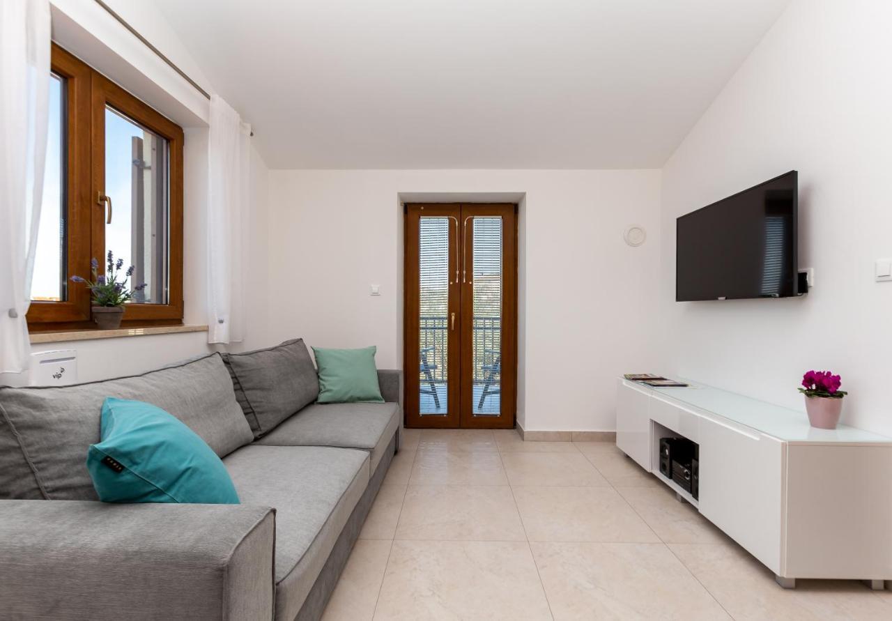 Apartments Krusec Πούλα Εξωτερικό φωτογραφία